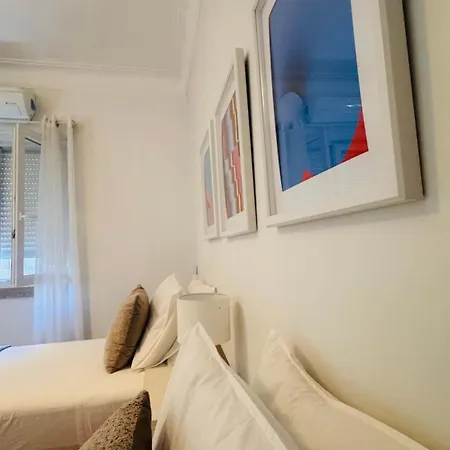 Deluxe Lisbon- Roma Avenue Penzion